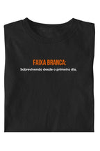 Camiseta Coleção Zoeira Faixa Branca Sobrevivendo