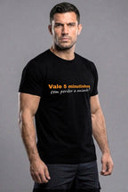 Camiseta Coleção Zoeira Vale 5 Minutinhos Sem Perder A Amizade V1